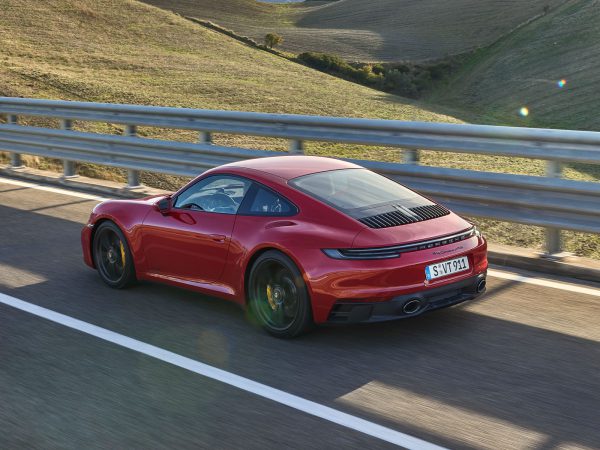 Porsche 911 GTS 2021 02