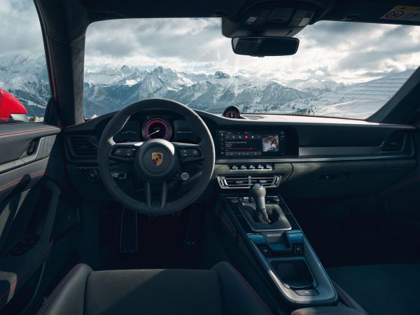 Porsche 911 GTS 2021 03