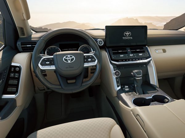Toyota Land Cruiser 2021 03