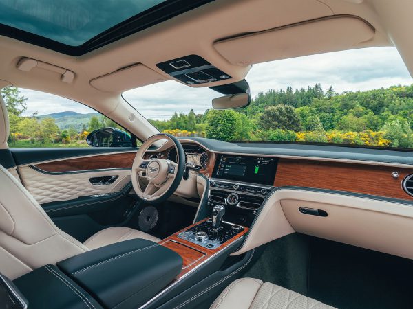 Bentley Flying Spur Hybrid 2021 03