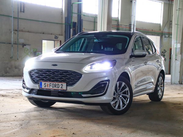 Ford Kuga 2,5 Duratec FHEV Vignale