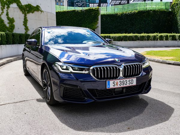 BMW 545e xDrive