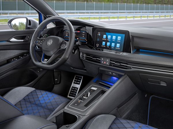 VW Golf Variant R 2021 03