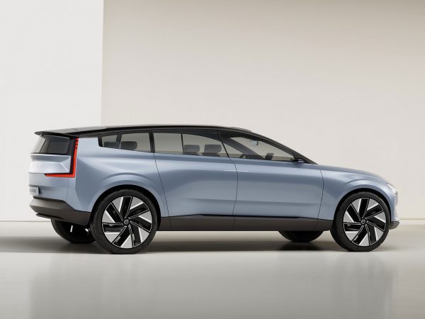 Volvo Concept Recharge 2021 03