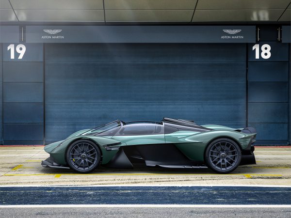 Aston Martin Valkyrie Spider 2021 03