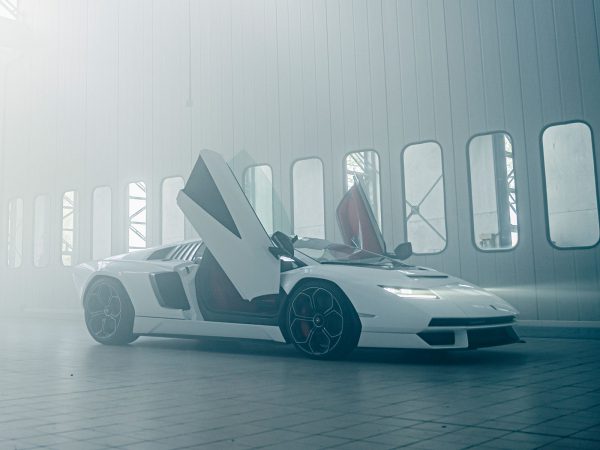 Lamborghini Countach LPI8004 2021 05