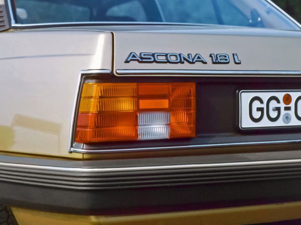 02 Opel Ascona 512394