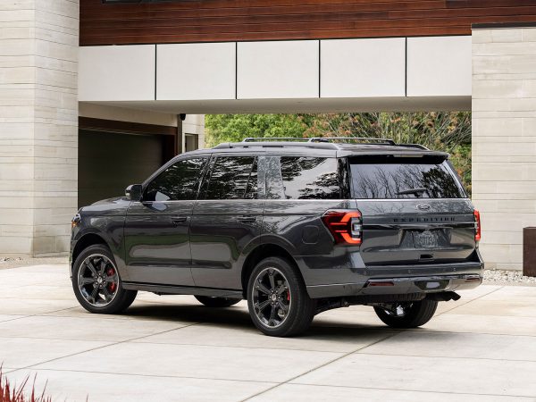 Ford Expedition 2021 02