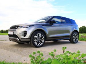 Range Rover Evoque R-Dynamic SE P300e