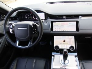 Range Rover Evoque R-Dynamic SE P300e