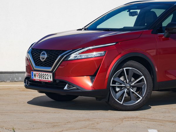 Nissan Qashqai Tekna+ 1,3 DIG-T Mild-Hybrid