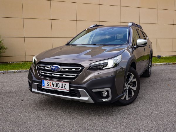 Subaru Outback Premium 2,5i CVT