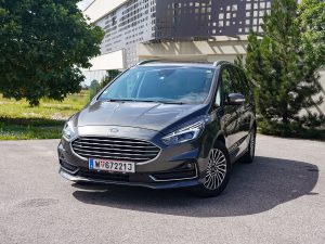 Ford Galaxy 2,5 Hybrid Titanium