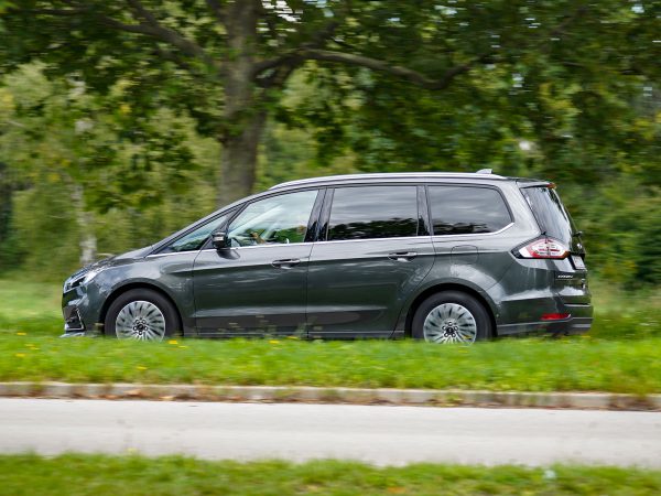 Ford Galaxy 2,5 Hybrid Titanium