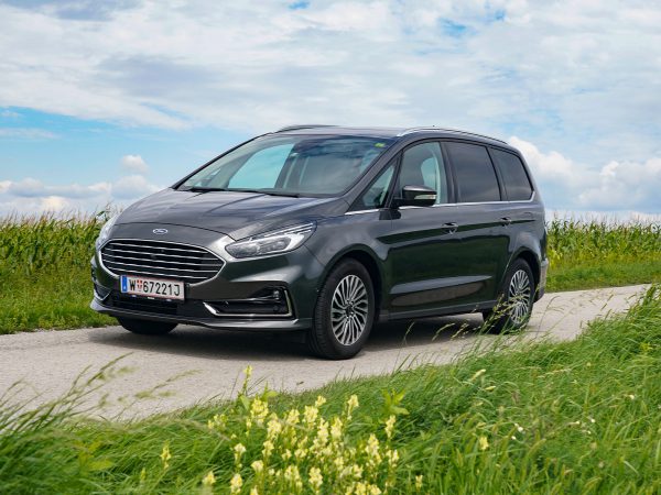 Ford Galaxy 2,5 Hybrid Titanium