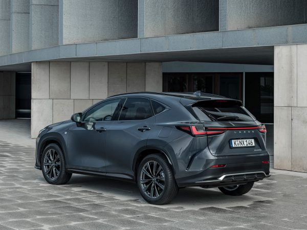 Lexus NX 450h 2021 02