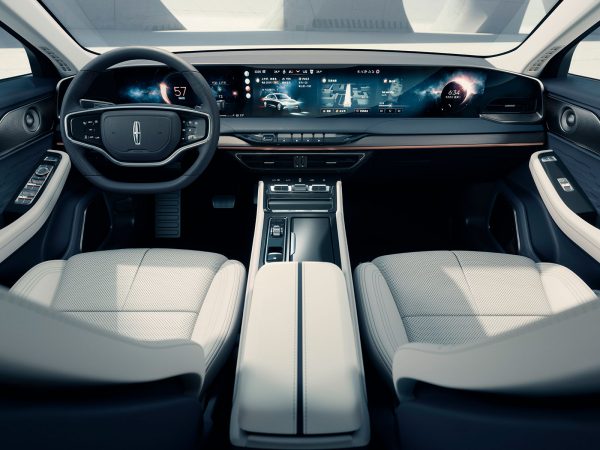 Lincoln Zephyr 2021 03