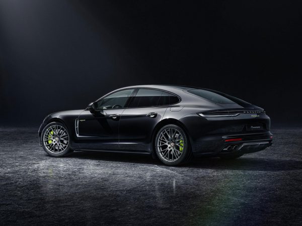 Porsche Panamera Platinum Edition 2021 02