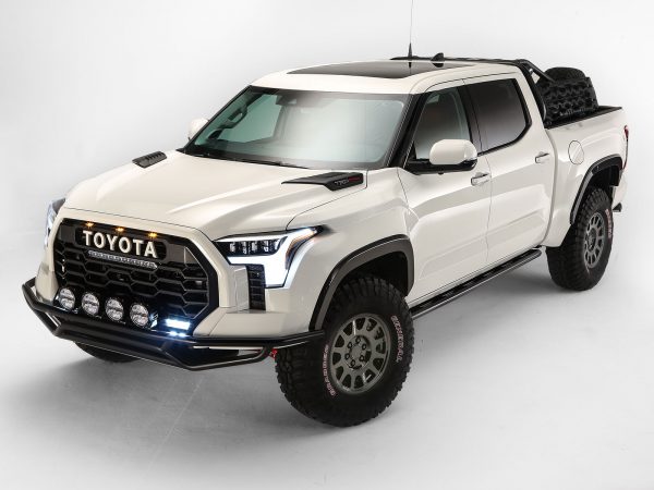 Toyota SEMA Desert Chase Tundra 01
