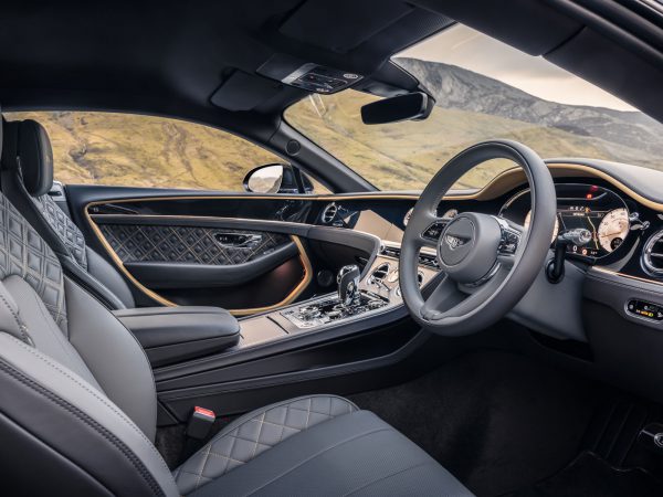 Bentley Continental GT Mulliner Blackline 03