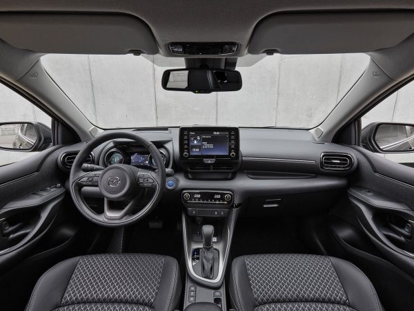 Mazda2 Hybrid 2022 04