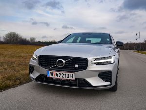 Volvo S60 T8 AWD Recharge Polestar Engineered