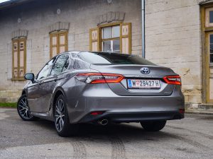 Toyota Camry 2,5 Hybrid VIP