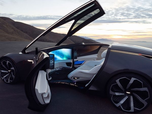 Cadillac InnerSpace Concept 2022 04