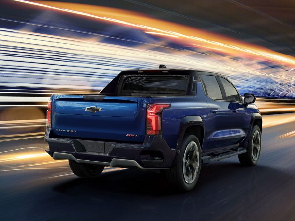 Chevrolet Silverado EV 2022 02