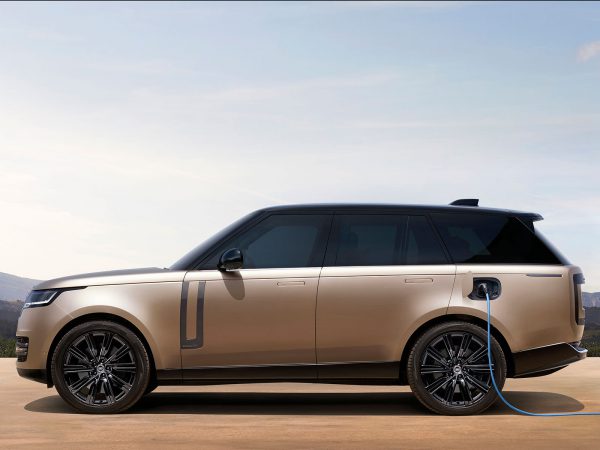 Range Rover PHEV SV 2022 02