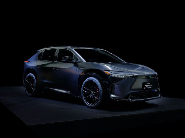 Toyota bZ4X GR Sport Concept 2022 01