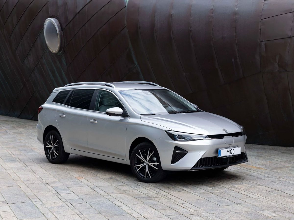 MG5 Electric 2022 01