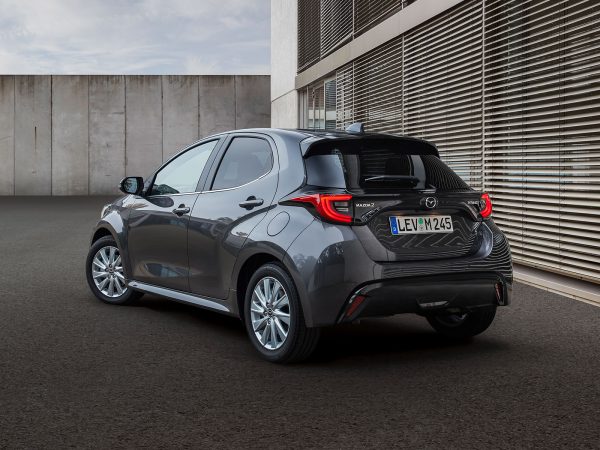 Mazda 2 Hybrid 2022 02