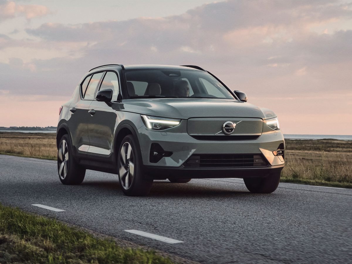 Volvo XC40 BEV FL 2022 01