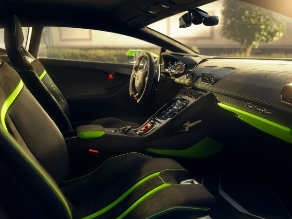 Lamborghini Huracan Tecnica 2022 03