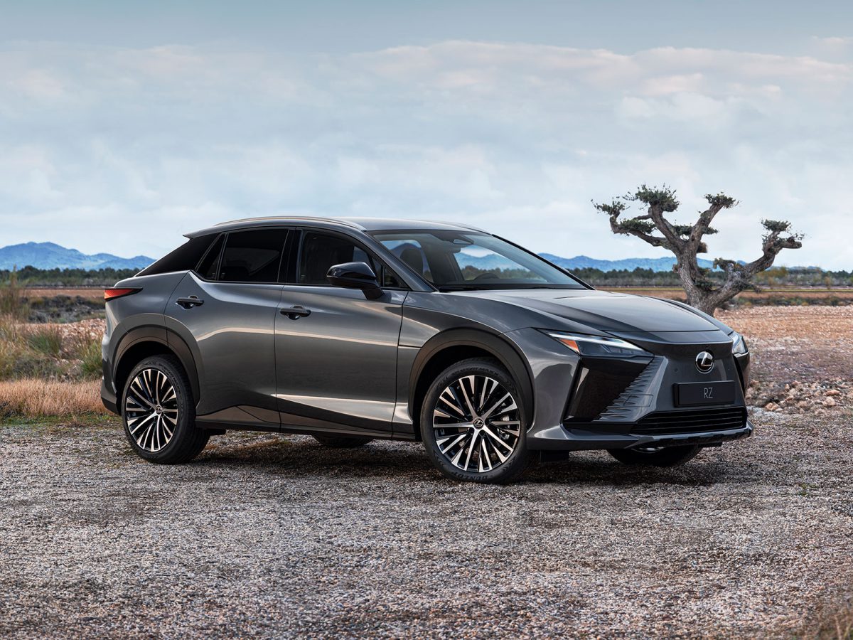 Lexus RZ450e 2022 09