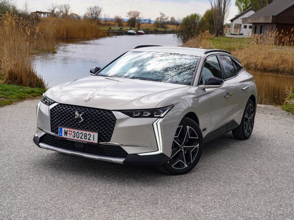 DS4 E-TENSE Cross Rivoli