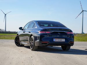 DS 9 E-TENSE 225 Performance Line