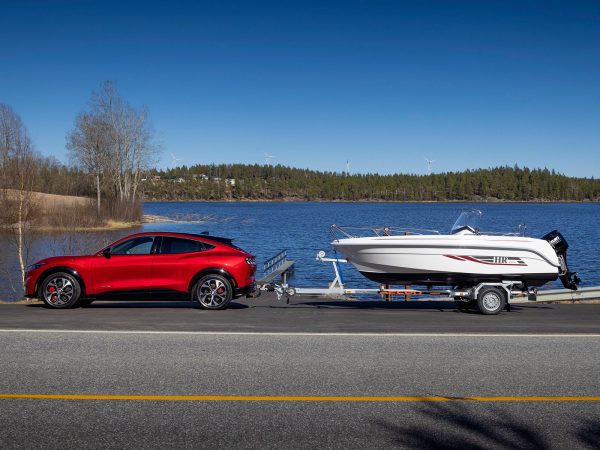 2022 FORD MACH E TOWING 002