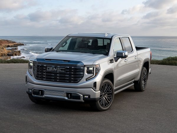 GMC Sierra Denali Ultimate 2022 01