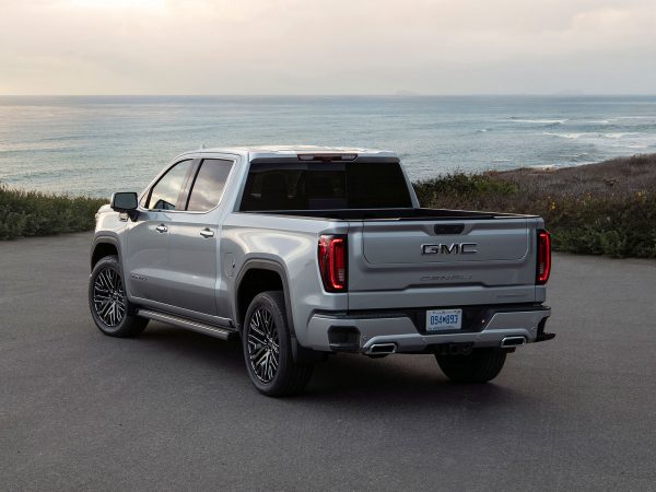 GMC Sierra Denali Ultimate 2022 02