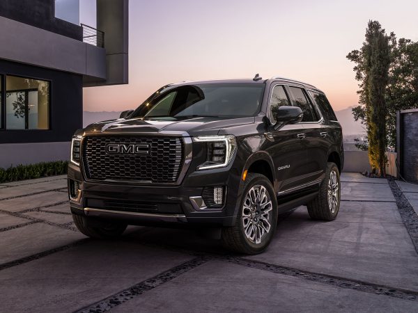 GMC Yukon Denali Ultimate 2022 01