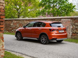 Fiat Tipo Cross FireFly Turbo 100