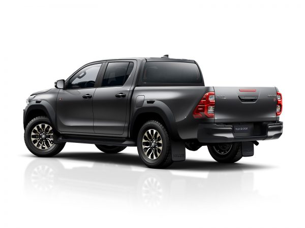 Toyota Hilux GR Sport 2022 02