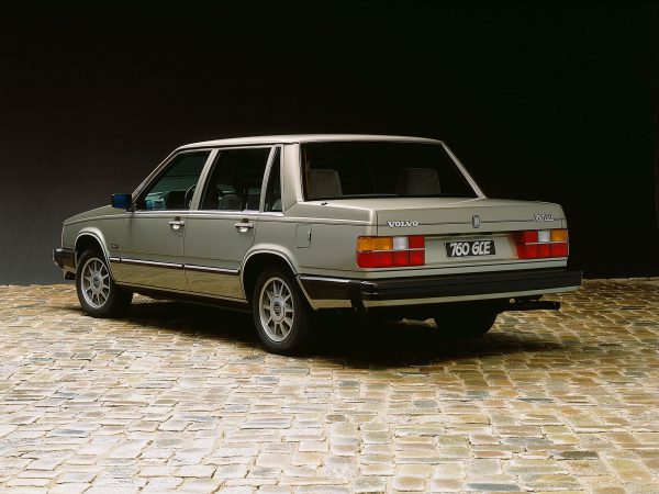 6127 Volvo 760 GLE