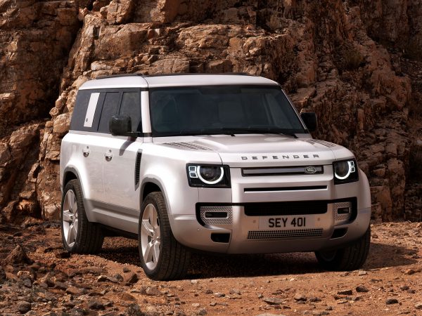 Land Rover Defender 130 2022 01