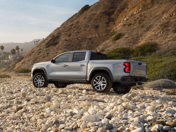 Chevrolet Colorado 2022 02