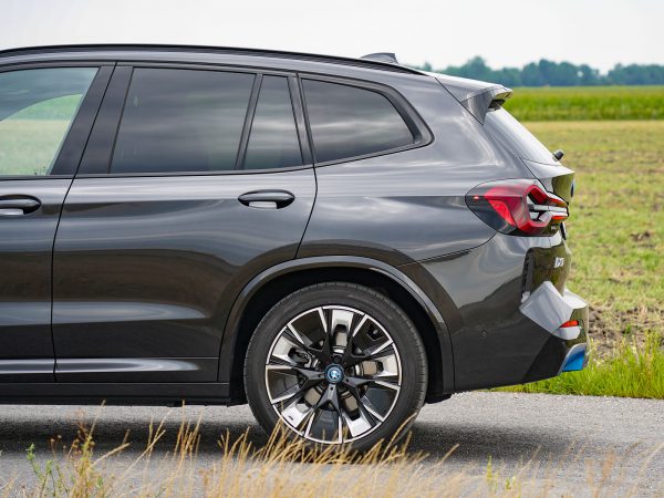 BMW iX3 M Sport