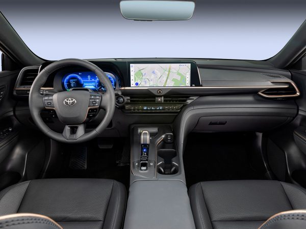 Toyota Crown 2022 04