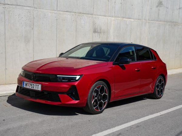 Opel Astra GS Line Plug-in-Hybrid 180